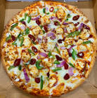 Tandoori paneer pizza