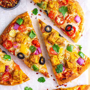 Tandoori paneer pizza