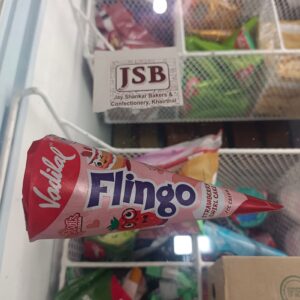 Flingo strawberry swirl cake ice cream + 2 tissue